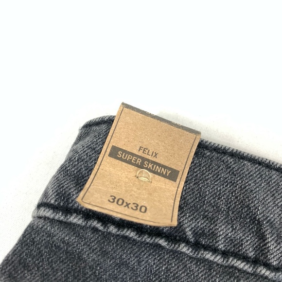 A&F Destroyed Felix Super Skinny Black Denim Jeans - Picture 5 of 9